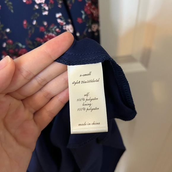 Francesca’s Floral Motif Mini Dress - Picture 7 of 7